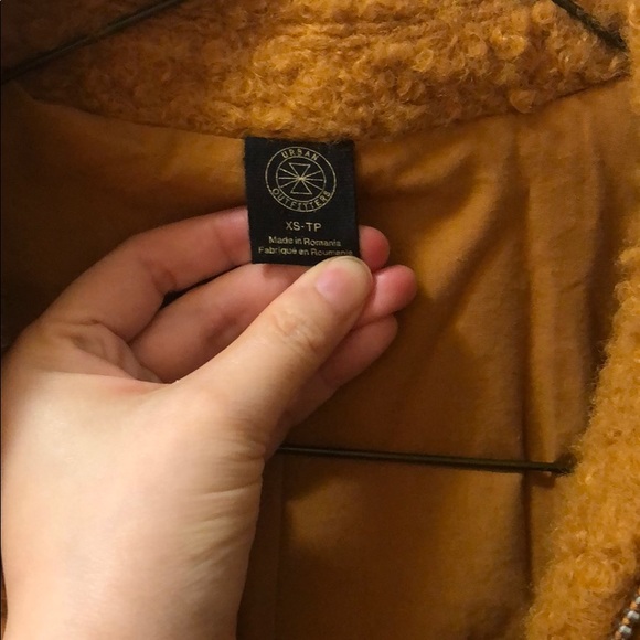 Urban outfitters - teddy jacket - Picture 3 of 5